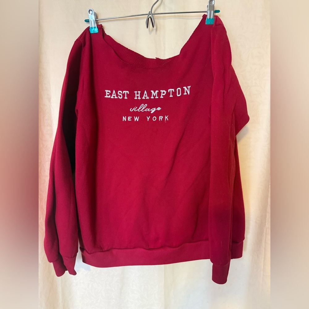 SHEIN Graphic Sweatshirt,Women’s Large Red “ East Hampton Village New York “
